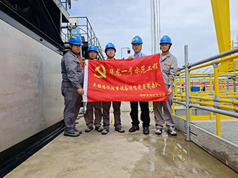 業(yè)主給華新機電黨員突擊隊頒了“金牌”！